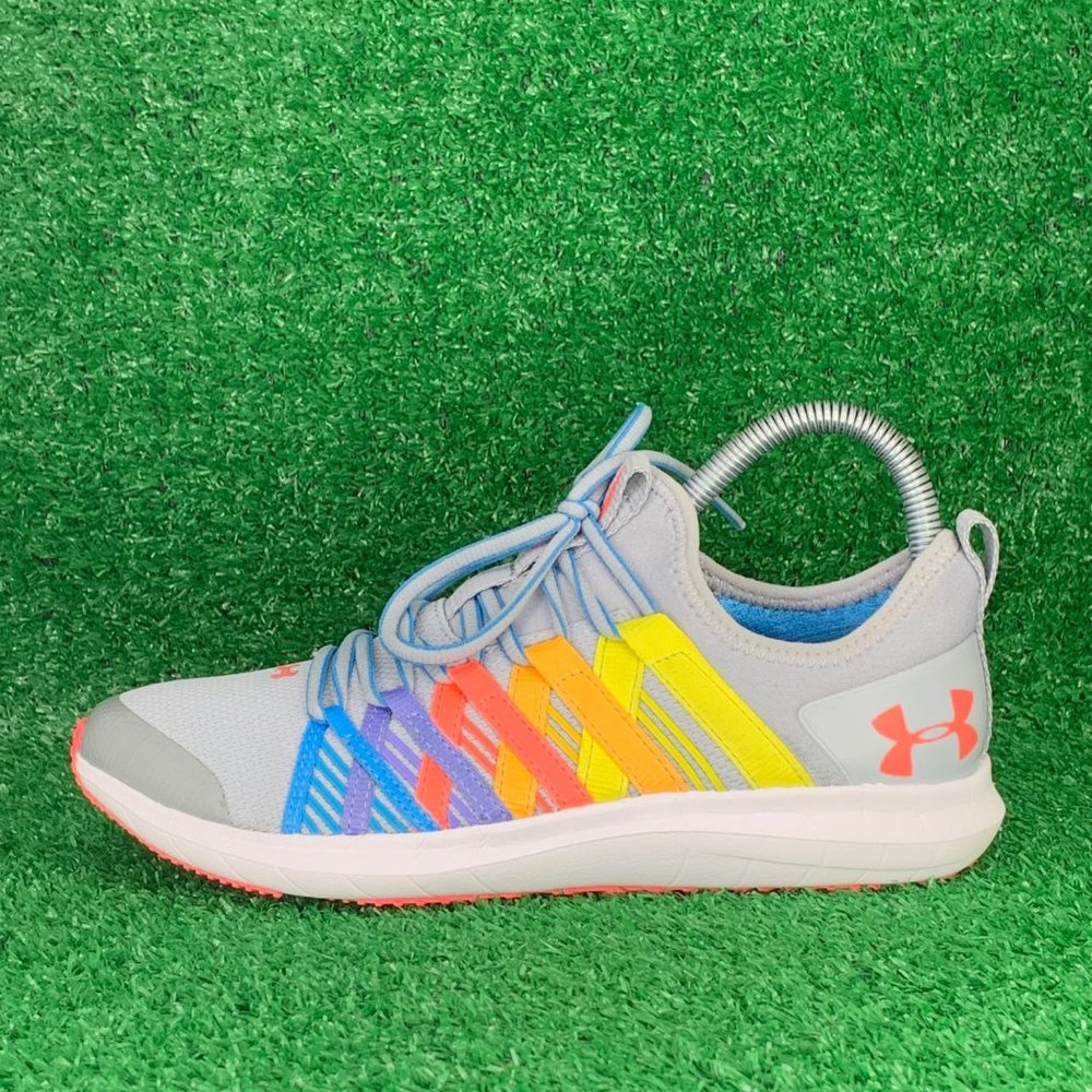 Under Armour Womens Charged Shoes Sz 5.5Y (7)